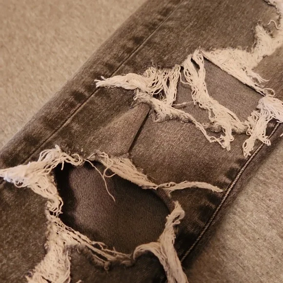 American Eagle Very Distressed Skinny Gray Women's Jeans Size 0 - Picture 8 of 11